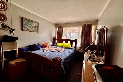 Photo of property in 16 Ernest Street, Ranui, Porirua, 5024