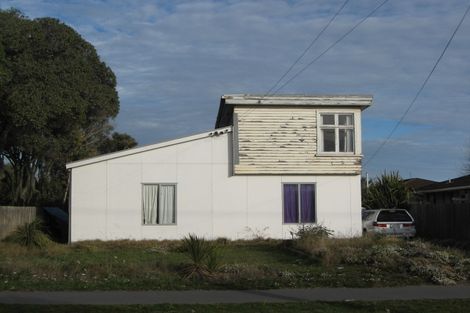 Photo of property in 90 Pine Avenue, New Brighton, Christchurch, 8061