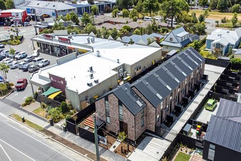 Photo of property in 2/196 Hills Road, Edgeware, Christchurch, 8013