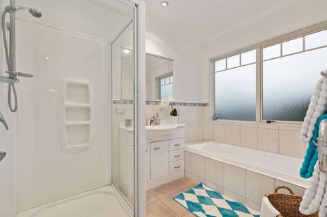 Photo of property in 10 West Street, Papakura, 2110