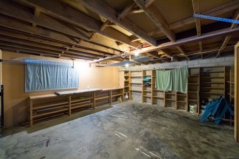 Photo of property in 141 Wynyard Crescent, Fernhill, Queenstown, 9300