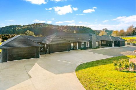 Photo of property in 1 Kaituhi Lane, Coatesville, 0793