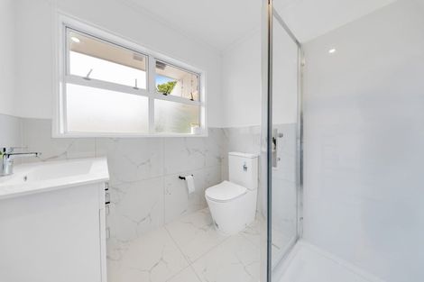 Photo of property in 3b Kelvyn Grove, Hillpark, Auckland, 2102