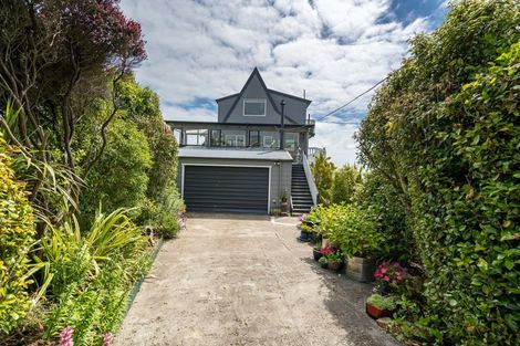Photo of property in 10 Rimu Street, Kaka Point, Balclutha, 9271
