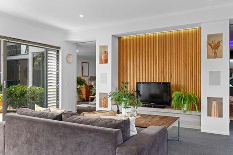 Photo of property in 20 Mcneish Place, Pokeno, 2402