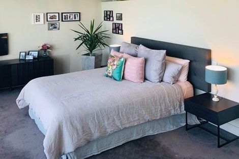 Photo of property in Clyde Quay Wharf, 3b/5 Clyde Quay Wharf, Te Aro, Wellington, 6011