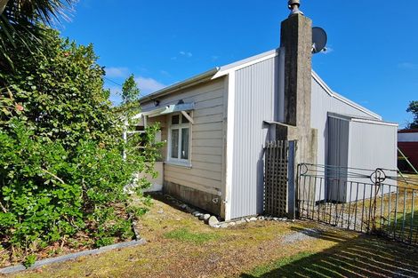 Photo of property in 11 Bright Street, Westport, 7825