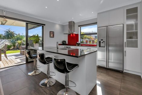 Photo of property in 18 Mariners Haven, One Tree Point, 0118