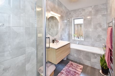 Photo of property in 4a Barberton Terrace, Red Hill, Papakura, 2110