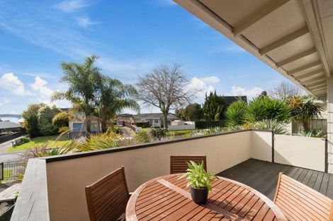 Photo of property in 4 Realm Place, Massey, Auckland, 0614