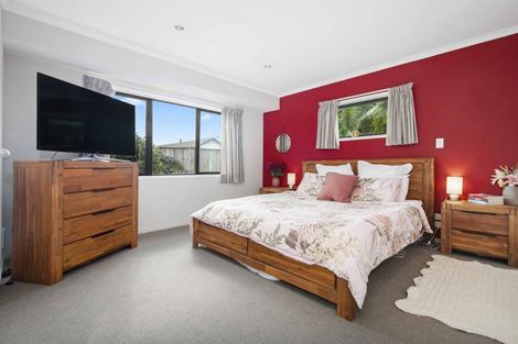 Photo of property in 7 Modello Lane, Waiuku, 2123