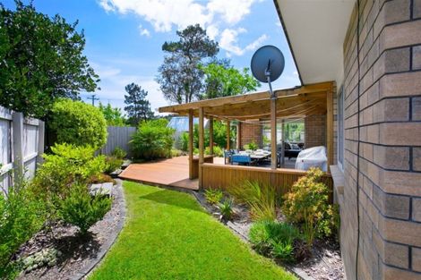 Photo of property in 120 Glen Road, Ranui, Auckland, 0612