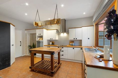 Photo of property in 32 Bowenvale Avenue, Cashmere, Christchurch, 8022