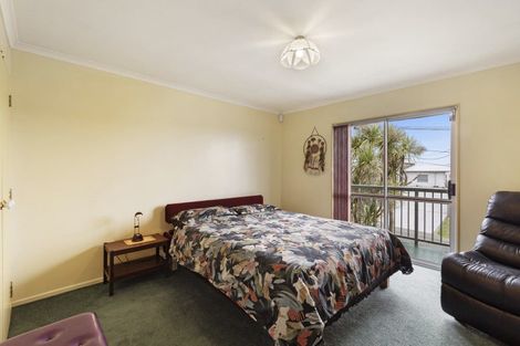 Photo of property in 43 Shortt Street, Foxton Beach, Foxton, 4815