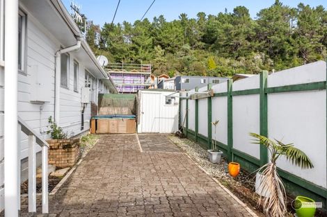 Photo of property in 37 Raukawa Street, Stokes Valley, Lower Hutt, 5019