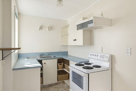 Photo of property in 6 Teoti Street, Paraparaumu Beach, Paraparaumu, 5032