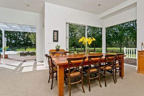 Photo of property in 62 Boord Crescent, Kumeu, 0891