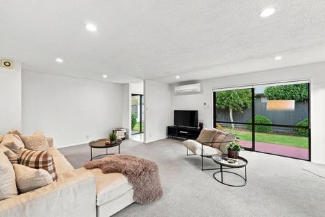 Photo of property in 72 Sarabande Avenue, Redwood, Christchurch, 8051