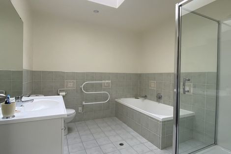 Photo of property in 4/14 Fields Parade, Oteha, Auckland, 0632