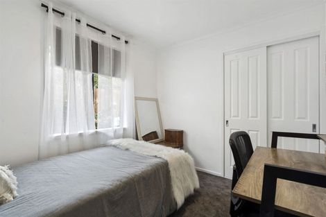 Photo of property in 22 Sunvista Avenue, Oteha, Auckland, 0632