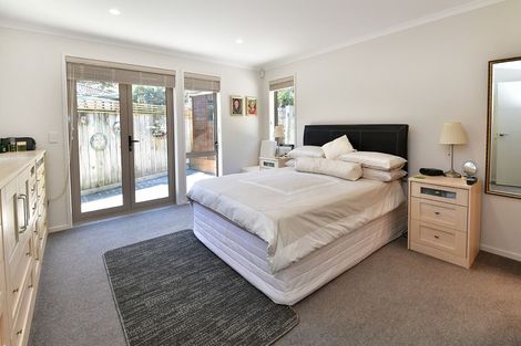 Photo of property in 25 Waldorf Crescent, Orewa, 0931