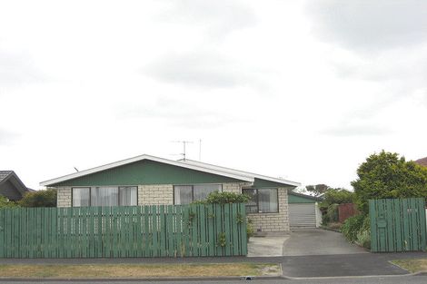 Photo of property in 48 Inwoods Road, Parklands, Christchurch, 8083