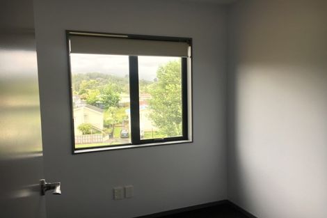 Photo of property in 34b Speargrass Grove, Timberlea, Upper Hutt, 5018