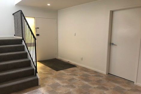 Photo of property in 12a Prince Regent Drive, Half Moon Bay, Auckland, 2012