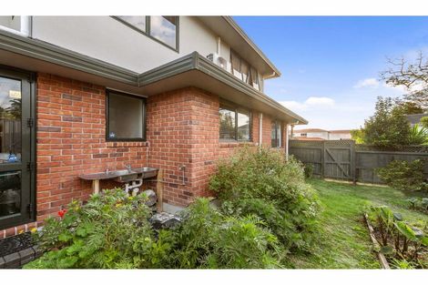 Photo of property in 2/127 Coronation Road, Papatoetoe, Auckland, 2025
