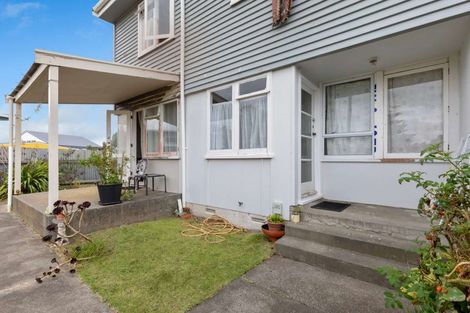 Photo of property in 14 Matipo Street, Castlecliff, Whanganui, 4501