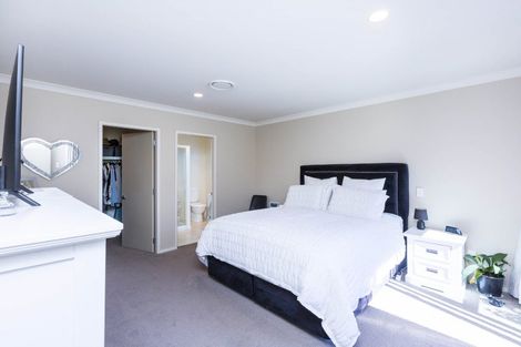 Photo of property in 118 Kirton Drive, Riverstone Terraces, Upper Hutt, 5018