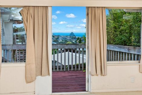 Photo of property in 615 Beach Road, Rothesay Bay, Auckland, 0630