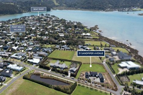 Photo of property in 31 Sandpiper Avenue, Point Wells, 0986