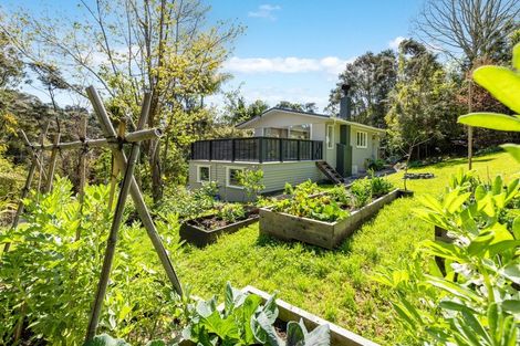 Photo of property in 1060 Sandspit Road, Sandspit, Warkworth, 0982