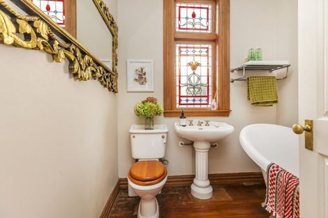 Photo of property in 3 Te Reinga View, Tawa, Wellington, 5028