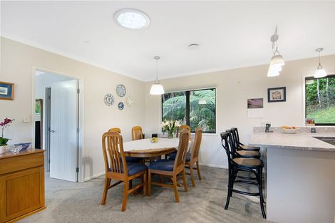 Photo of property in 125 Stoney Creek Drive, Waitakere, Henderson, 0782