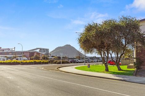 Photo of property in 2/41 Kawaka Street, Mount Maunganui, 3116