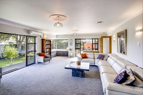 Photo of property in 28 Chester Street, Taradale, Napier, 4112