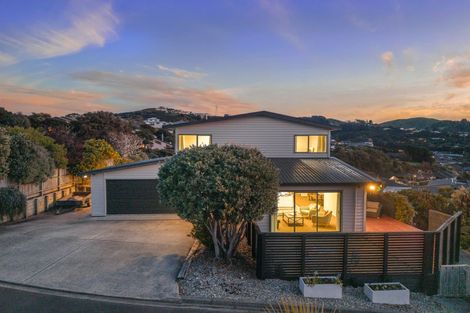 Photo of property in 42f James Cook Drive, Whitby, Porirua, 5024