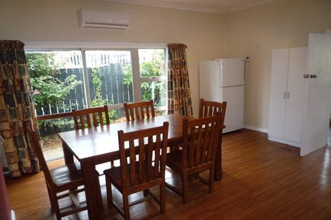 Photo of property in 58 Manor Place, Dunedin Central, Dunedin, 9016