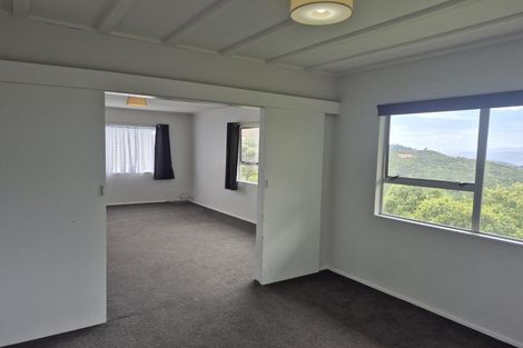 Photo of property in 48 Baylands Drive, Newlands, Wellington, 6037