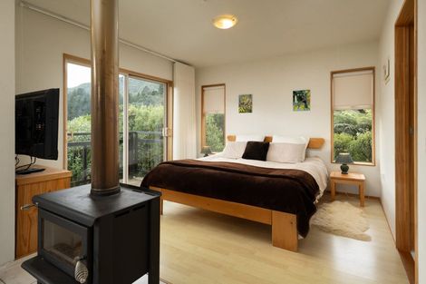 Photo of property in 19 St Omer Road, Saint Omer, Picton, 7282