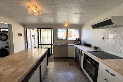 Photo of property in 82 Salcombe Street, Kaitangata, 9210