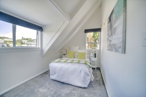 Photo of property in 15 Weka Close, Red Beach, 0932