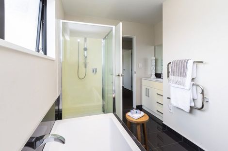 Photo of property in 12b Broadbent Street, Riccarton, Christchurch, 8041