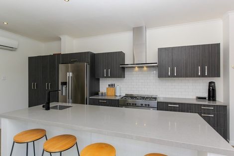 Photo of property in 407 Devon Street West, Lynmouth, New Plymouth, 4310