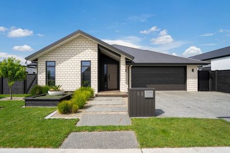 Photo of property in 32 Hugo Shaw Drive, Cambridge, 3434