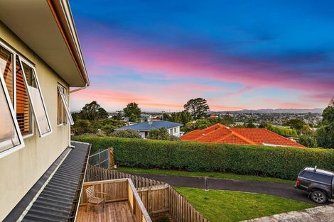 Photo of property in 9 Chorley Avenue, Massey, Auckland, 0614