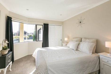 Photo of property in 38 Russell Robertson Drive, Havelock North, 4130