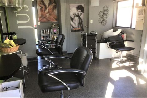 Photo of property in 12 Emery Place, Papamoa Beach, Papamoa, 3118